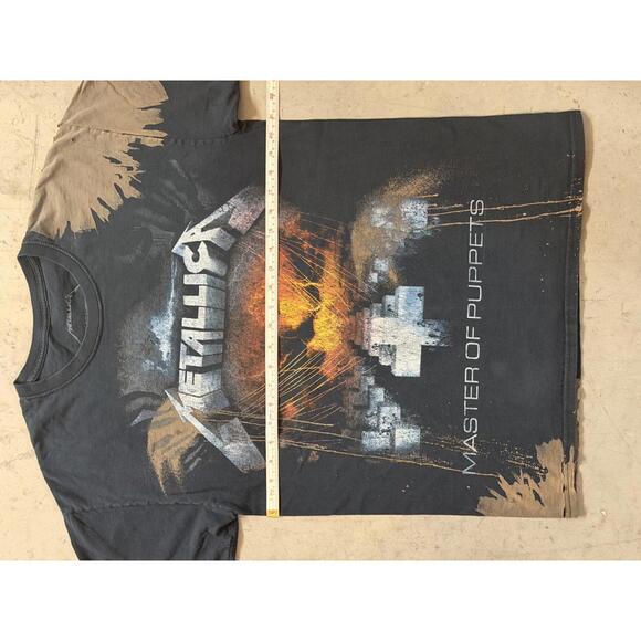 Metallica Master of Puppets Graphic T-Shirt - Picture 3 of 5
